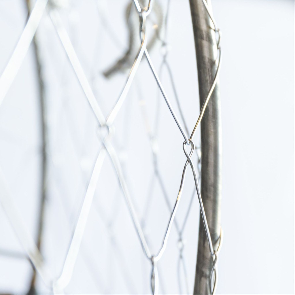Close-up of trap weaving quality